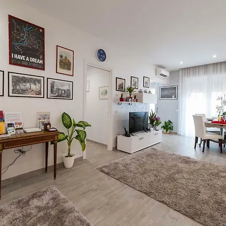 M&M House Apartment Rome Exterior photo